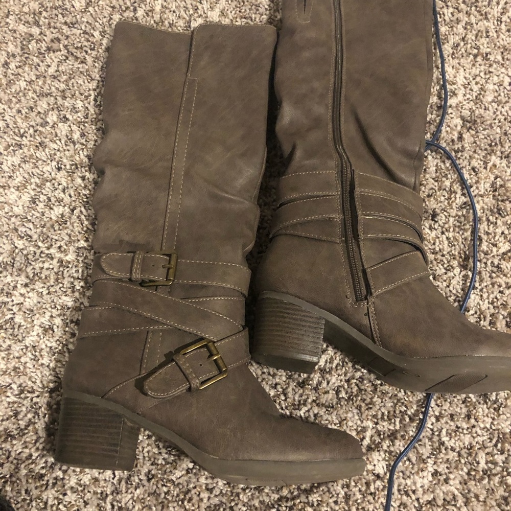 Riding boots